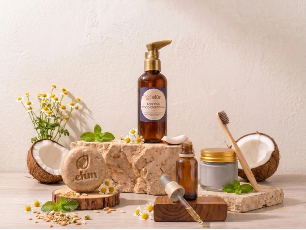 Pack Elún con shampoo, sólido y accesorios